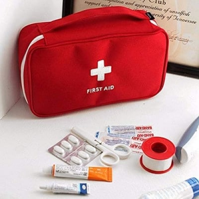 TRAVEL MEDICINE POUCH EMERGENCY FIRST AID KIT